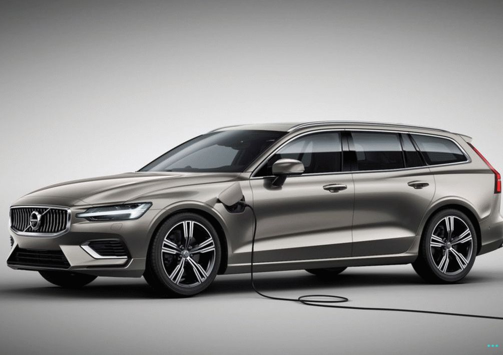 The V60 will have not one but two plug-in hybrid options, with a اختيار إما 340hp في T6 أو 390hp في T8. 