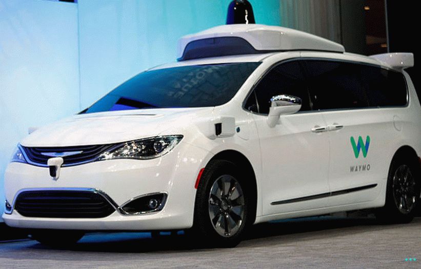 يتم عرض سيارة Waymo minivan المخصصة في معرض أمريكا الشمالية الدولي للسيارات 2017 في ديترويت.